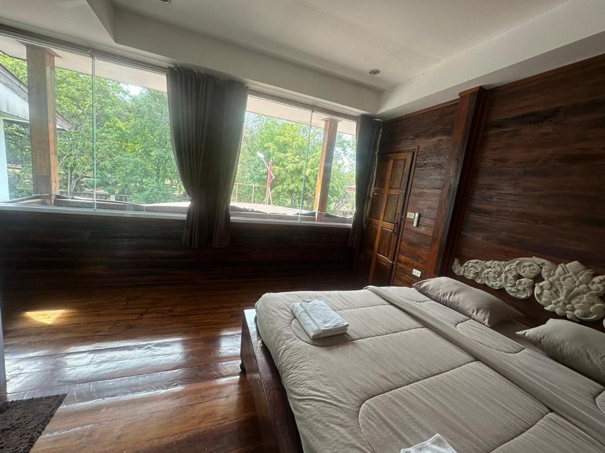 Une Jai Place เรือนอุ่นใจ Phimai Exterior foto